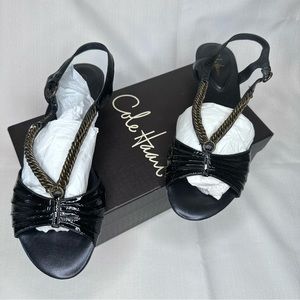 Cole Haan Black Patent Leather Sandals Size 7 pre-owned (runs small)